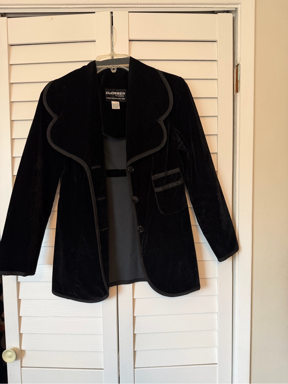 Vintage Black Velvet Tailored Blazer with Contrast Piping